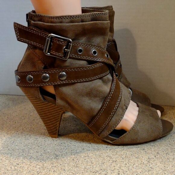 👍 Simply Vera Funky  Booties. Bin A12 - Picture 1 of 8
